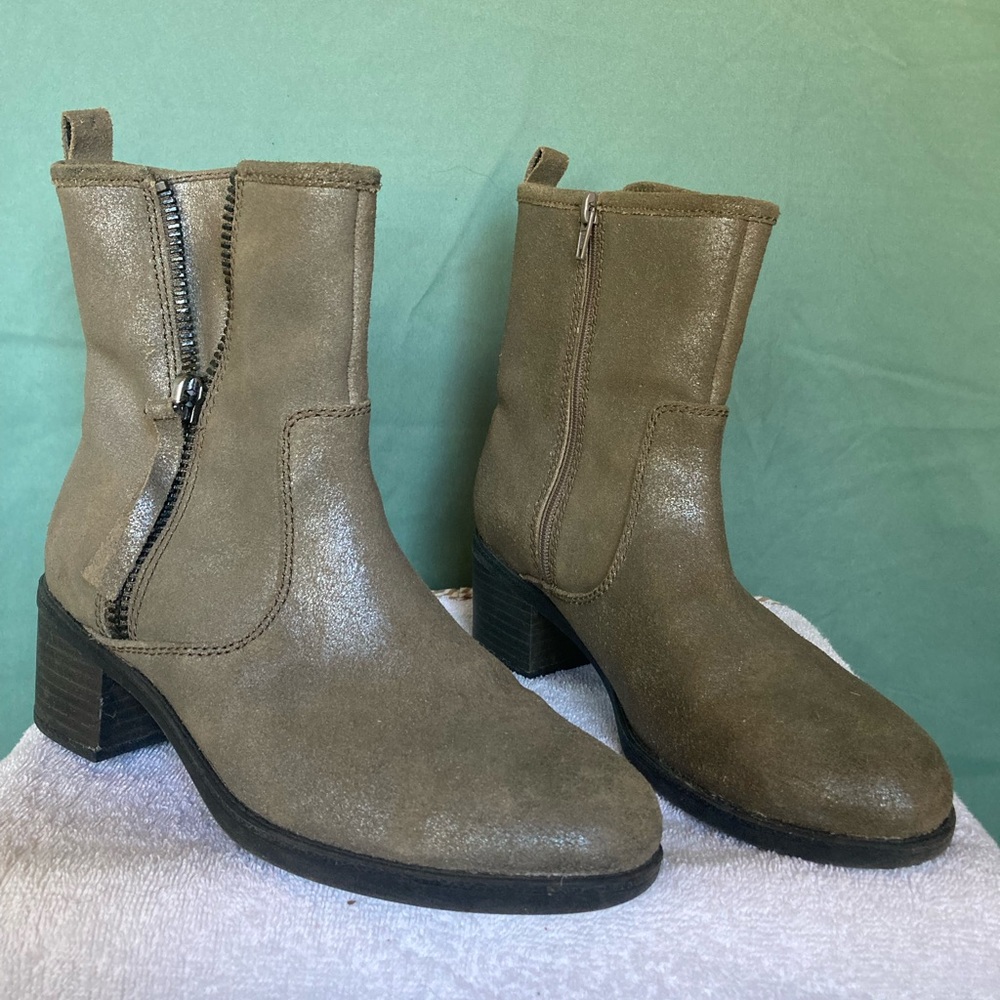 Clarks Taupe leather shimmer booties